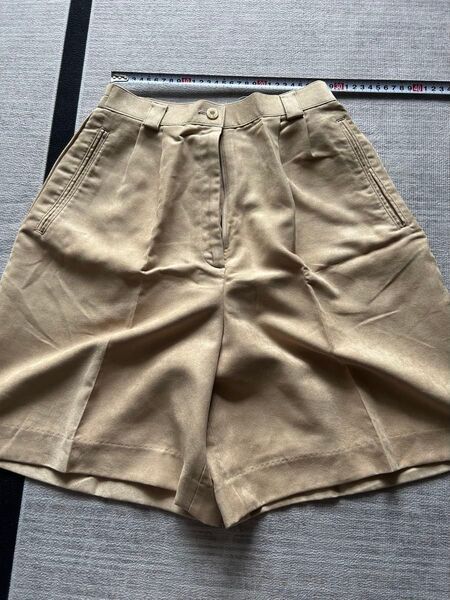ショートパンツ ベージュ Mサイズ