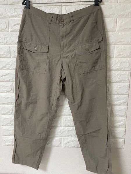 GU カーゴパンツ カーキ色 2ポケット サイズL