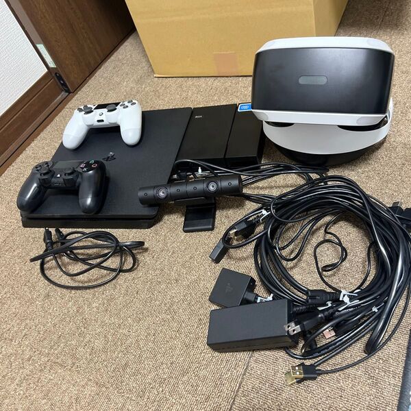 SONY ソニー PS4 プレステ4 VR 本体 コントローラー セット 確認済み