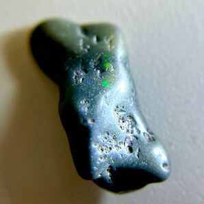 ナチュラル マトリックス ブラックオパール 原石 2.45ct エチオピア オパール 鉱石 鉱物 コレクション パワーストーン