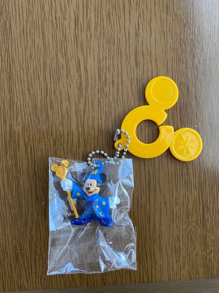 ミッキーマウス キーホルダー ファンタジア 魔法使いミッキー