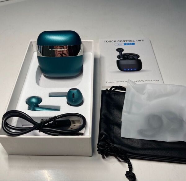 ワイヤレスイヤホン BLUETOOTH TWS イヤホン ワイヤレス Earphones 深緑 未使用品 中国製