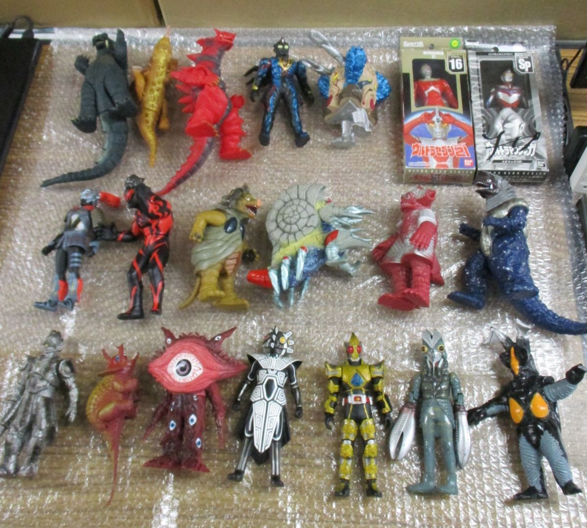 Yahoo!オークション -「ウルトラマン ベリアル ソフビ Yahoo!オークション -「ウルトラマン ベリアル ソフビ