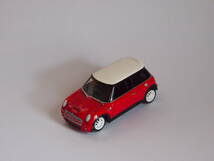 JOHNNY LIGHTNING ジョニーライトニング IMPORT HEAT MINI COOPER RED/WHITE_画像1