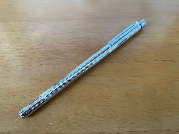 【インク切れ(ジャンク品扱い) SHEAFFER(シェーファー)シルバー万年筆】
