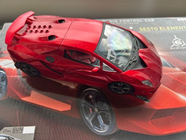 ランボルギーニ Sesto Elemento 赤 プライズ ラジコン