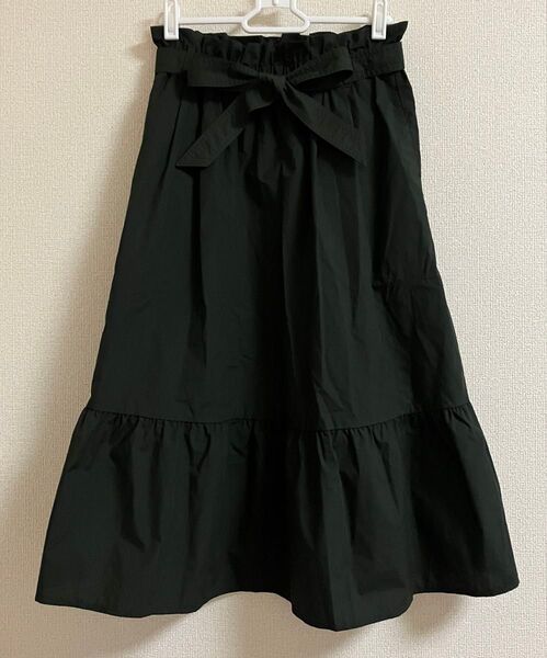 UNIQLO ハイウエストリボンフリルスカート