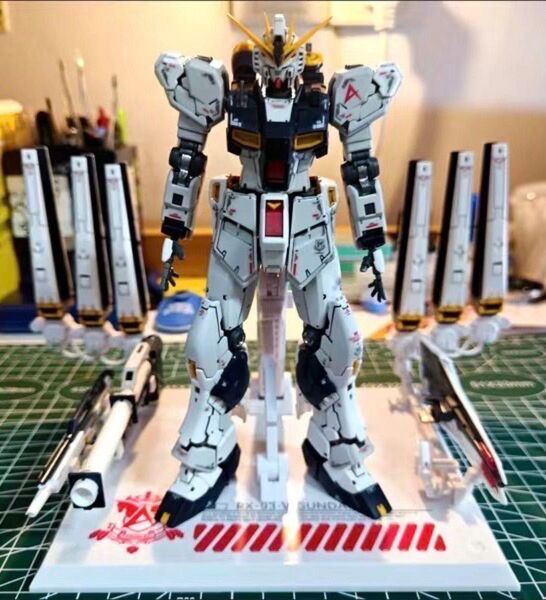 RG 1/144 RX-93 νガンダム専用台座 HG 1/144汎用