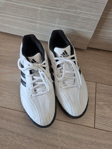アディダス■グランドシューズ■トレーニングシューズ BC0815 26