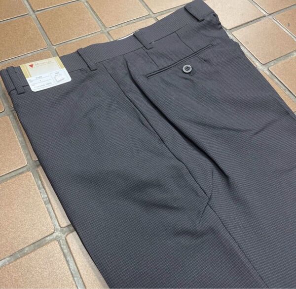 新品タグ付/ゴルフパンツ メンズスラックス/ウエスト82/黒 ブラック チェック柄/ノータック サラサラ生地 GOLF 春夏