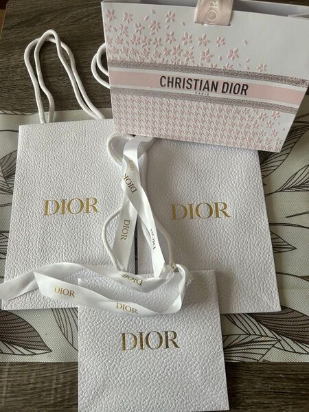 Dior ショッパー袋 限定ギフトボックス 布袋セット!