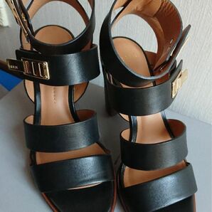 ドゥーズィエムクラス AERINサンダル