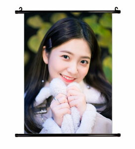 Red Velvet （レッド・ベルベット）イェリ　グッズ タベストリー 布ポスター　約41ｃｍ×57ｃｍ (A)