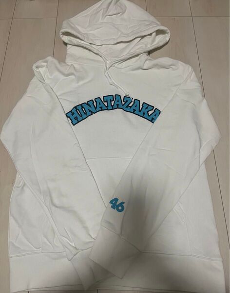 日向坂46 パーカー M 3回目のひな誕祭 ホワイト 長袖 パーカー