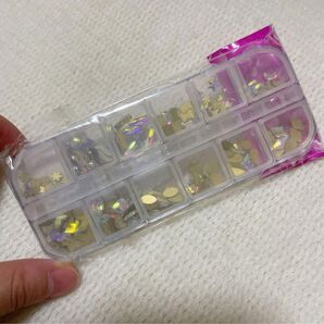 ラインストーン 約120粒 12種ケース入り 特殊 オーロラクリスタル ラインストーンビーズ ネイル デコ 手芸用品 クラフト用品