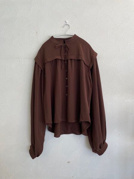 しまむら tal by yumi デザインヨークブラウス ブラウン Lサイズ トップス ブラウス 長袖 ブラウス トップス
