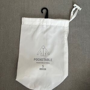 ユニクロ ポケッタブルUVカットパーカ 収納袋