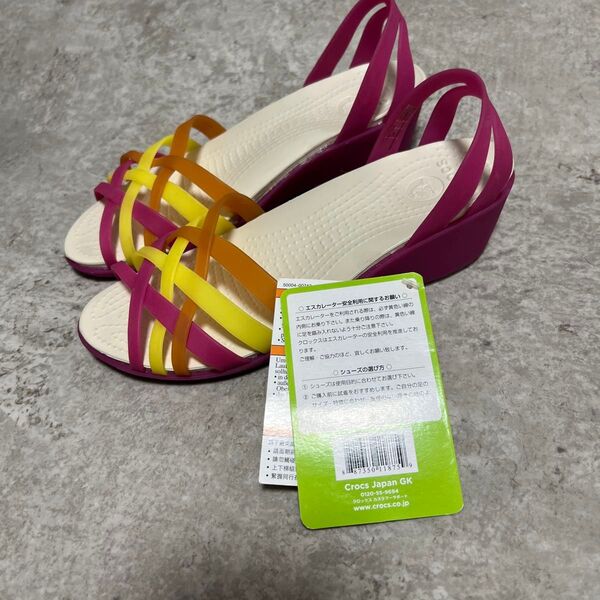 新品未使用 crocs クロックス サンダル 22cm グレープフルーツ