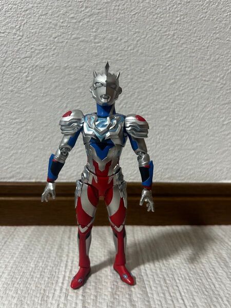 S.H.フィギュアーツ ウルトラマンゼット アルファエッジ