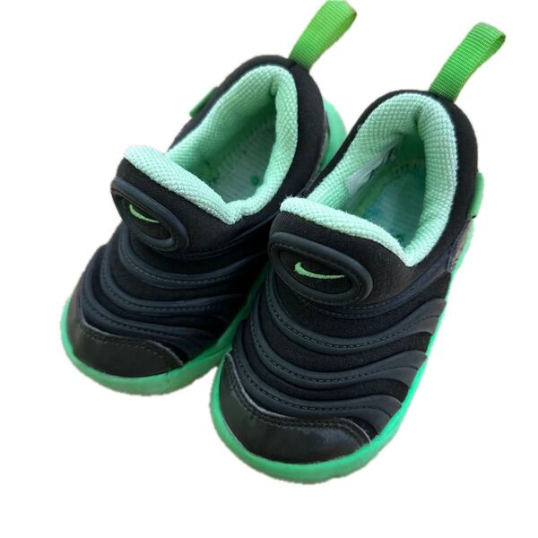 NIKE★13センチ ナイキスニーカー★ダイナモフリー きみどり ブラック 美品 激安 GWセール/早い者勝ち