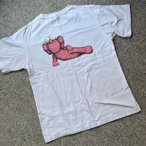 Uniqlo kaws キッズ 150 キッズTシャツ