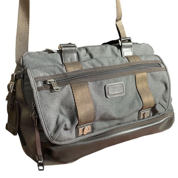 TUMI トゥミ ブリーフケース 2way バイカラー ビジネス 通勤 即日発送 グレー×ブラウン