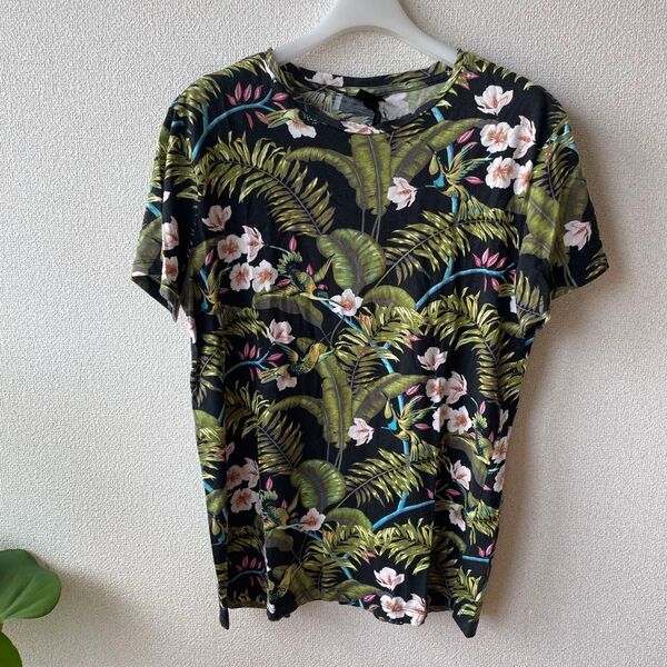 H&M トロピカルフラワーTシャツ 総柄 花柄