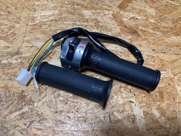 モンキー系12v用 ハンドルスイッチ左右セット ダックス シャリカブエイプ R&P タケガワキタコデイトナ