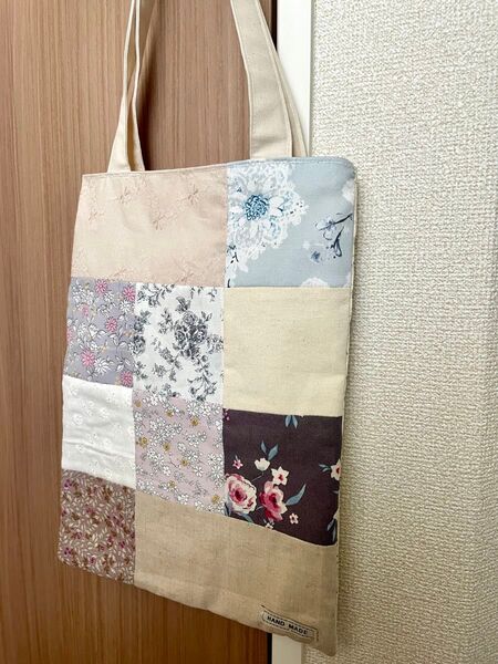 パッチワーク トートバッグ サブバック ハンドメイド 内ポケット 畳めるバッグ 肩にもかけられる