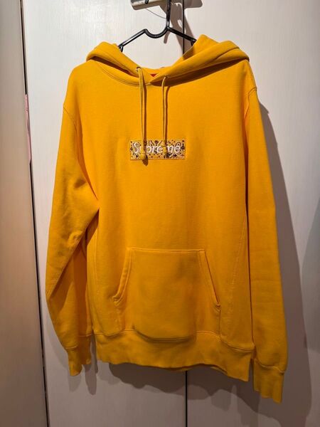 supreme パーカー
