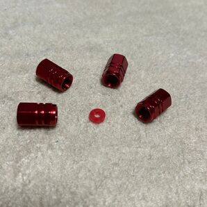 レッド六角形 タイヤエアバルブキャップ 4個セット 即購入OK