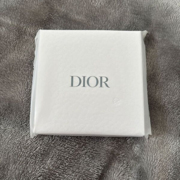 Dior ノベルティ スマホリング 星