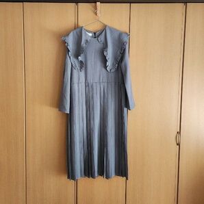 美品 プリーツ フリル ワンピース