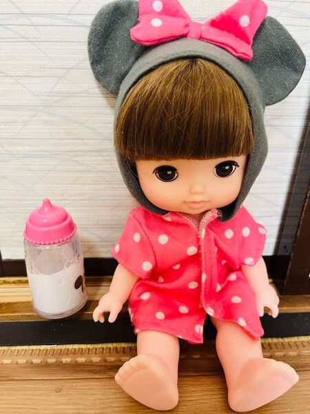 レミンちゃん人形とミルクボトル ミニーマウス風 パジャマ 哺乳瓶付き
