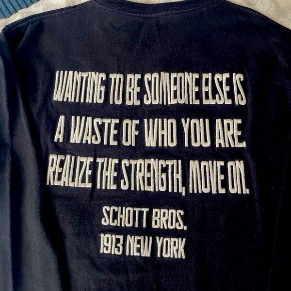 美品 値下げ SCHOTT N.Y.C 長袖Tシャツ 黒