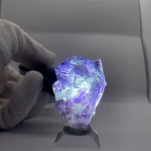 343#21g GWクリアランスセール!!! ゼリーの様なパープルフローライト 【内モンゴル 銀都】鉱物標本 蛍石