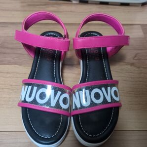 美品 NUOVO ピンク スポサン サンダル 23.5cm