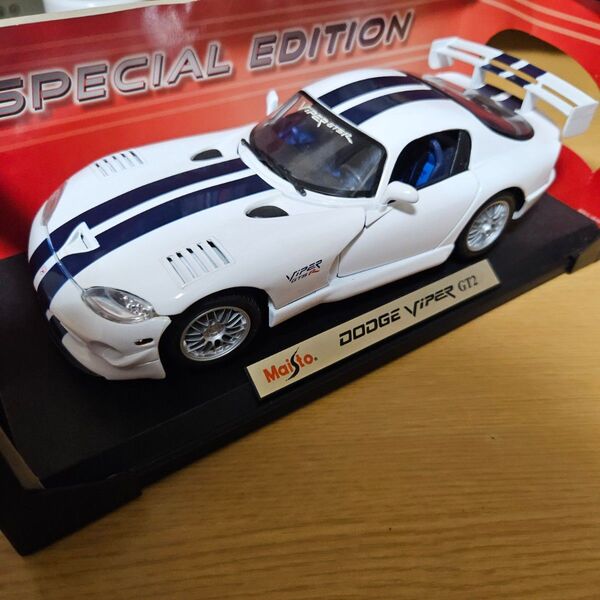 Maisto マイスト 1/18 Dodge Viper GT2 バイパー