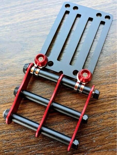 黒×赤 ベルトループ付き3連チェーン ニックス風 腰道具 腰袋 工具差し