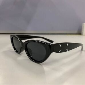 サングラス キャットアイ リッチ 上品 ブラック ホワイト