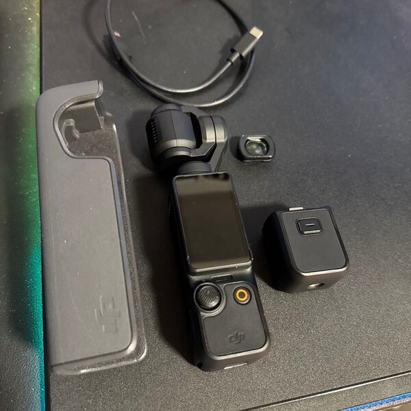 DJI Osmo Pocket 3 本体と付属品