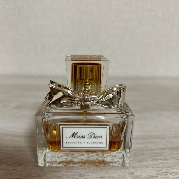 Dior ABSOLUTELY BLOOMING ミス ディオール アブソリュートリー ブルーミング オードゥ パルファン 香水