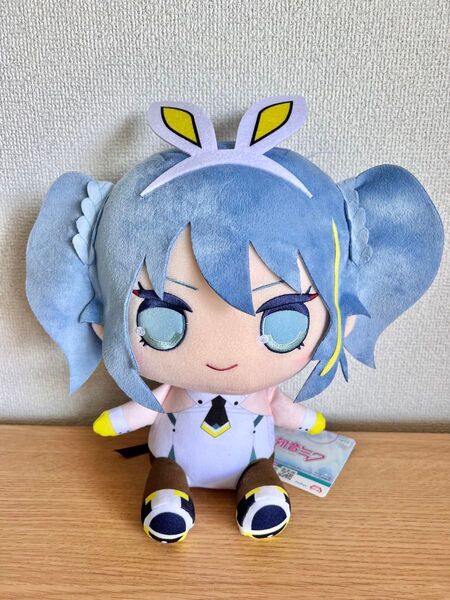 初音ミク きゅるまるBIGぬいぐるみ ストリートバニーver.
