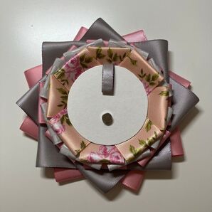 缶バッジロゼット 痛ロゼット ピンク&グレー ハンドメイド