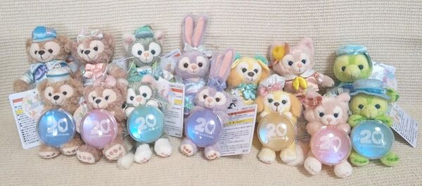 ダッフィー20周年カラフルハピネスぬいぐるみバッジ チャーム全種 +お土産袋+シールおまけディズニーシー② 14点セットまとめ売り