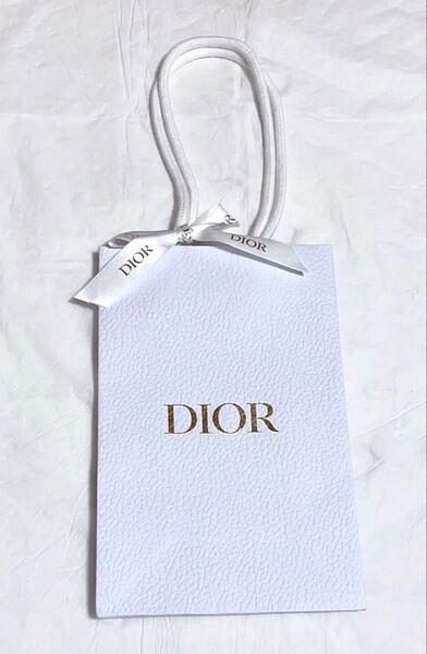 Dior ギフト用ショッパー リボン付き