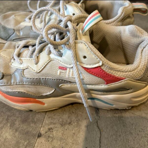 FILA グレー/ピンク 厚底スニーカー 23センチ お値下げ不可