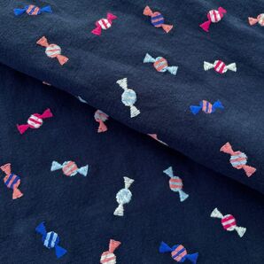s32-n▼140×50cm▼コットンリネン刺しゅう生地▼キャンディ柄 ネイビーブルー カラフル 厚手 ハンドメイド