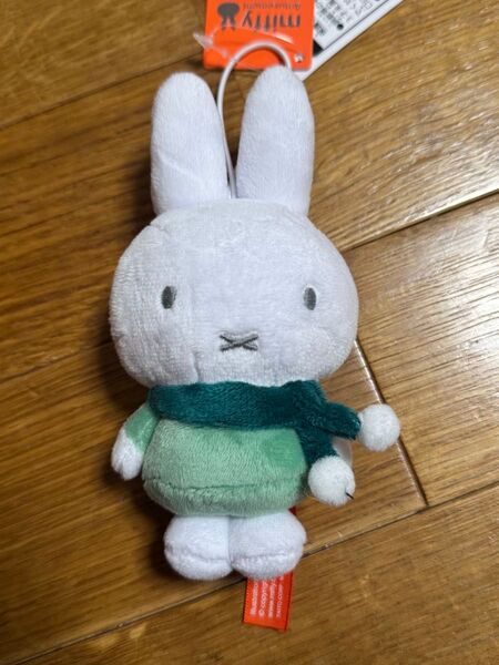 新品未使用品 ミッフィー ぬいぐるみ マスコット ポンポンマフラー 緑