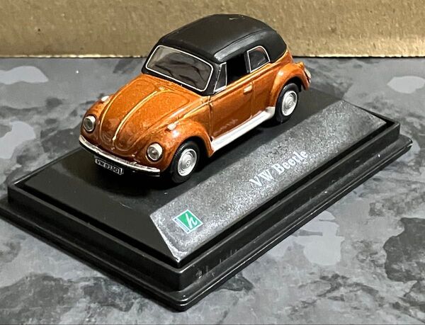 ホンウェル カララマ VW ビートル カブリオレ 1/72 ミニカー